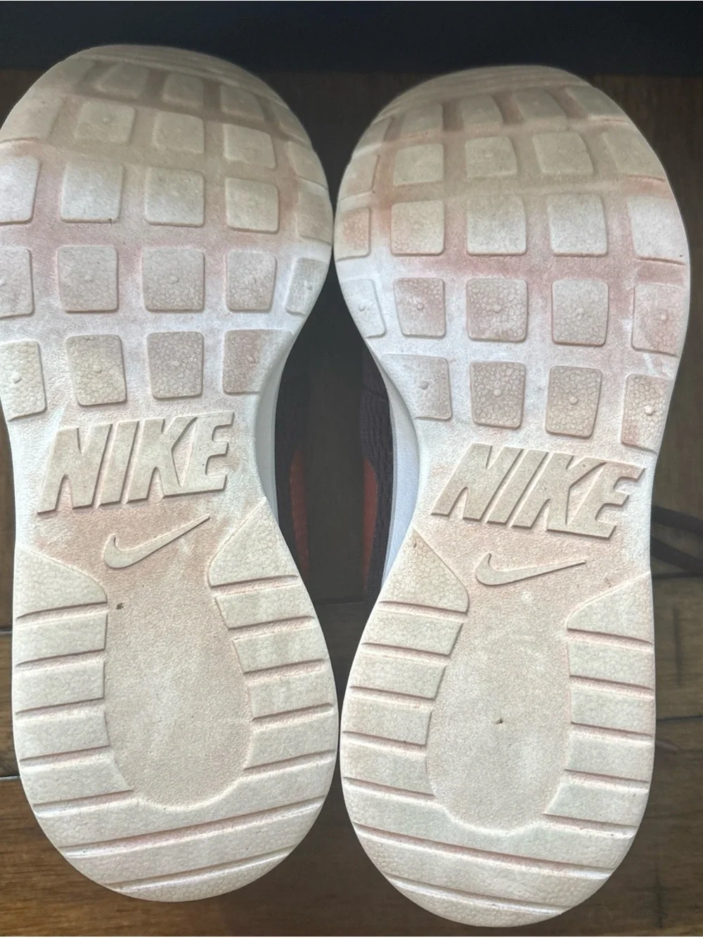 Nike Tanjun Womens 6 Black Bronze White Running Shoes Sneaker 812655-601